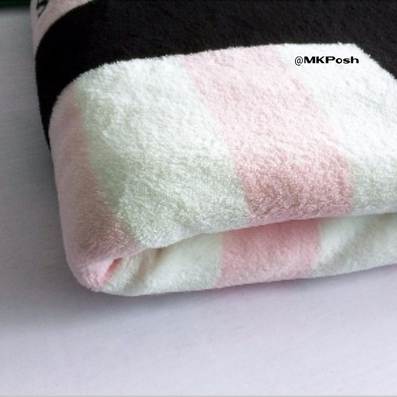 Last 1!🎁🆕️VS Pink Soft Fleece Blanket 51'x59' - Picture 3 of 5